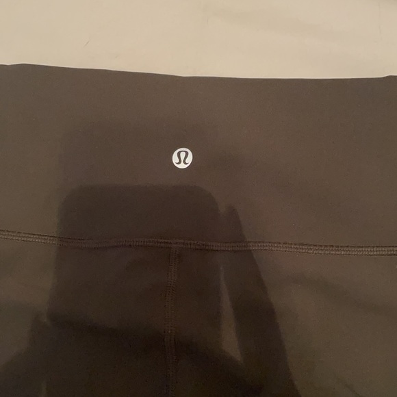 LuluLemon Wunder Under High Rise Luxtreme 21” - Picture 2 of 4